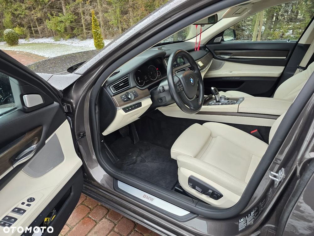 BMW Seria 7 - 9