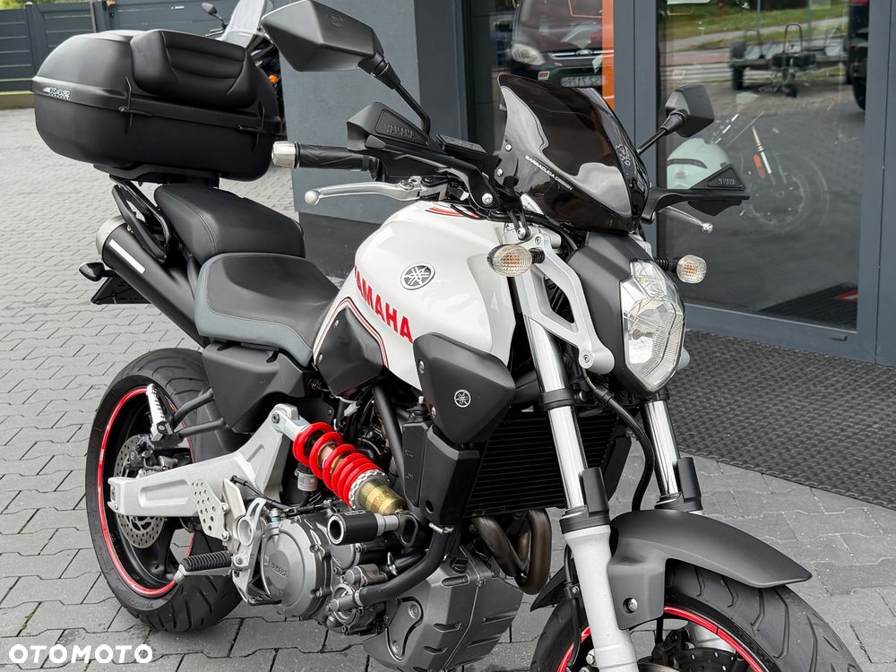 Yamaha MT - 22