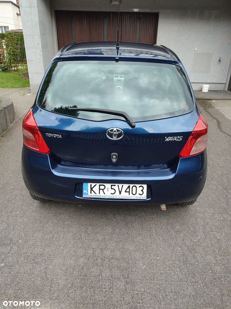 Toyota Yaris 1.0 Luna A/C - 3