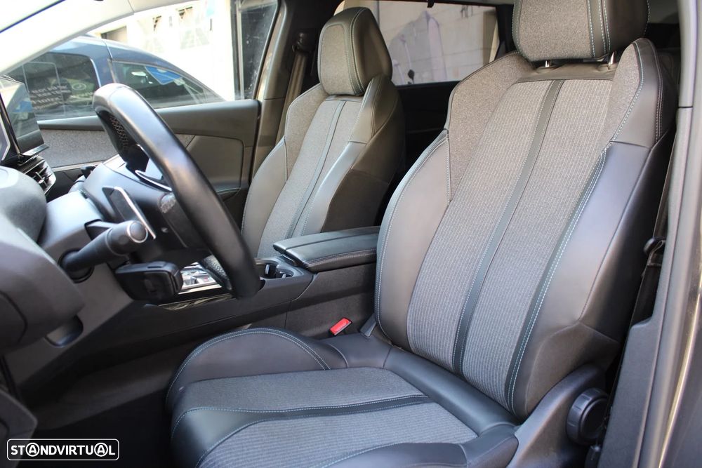 Peugeot 5008 PureTech 130 EAT8 Stop & Start Allure - 32