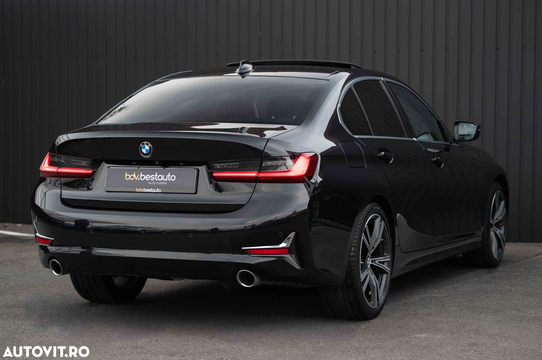 BMW Seria 3 320d xDrive Aut. Luxury Line - 31