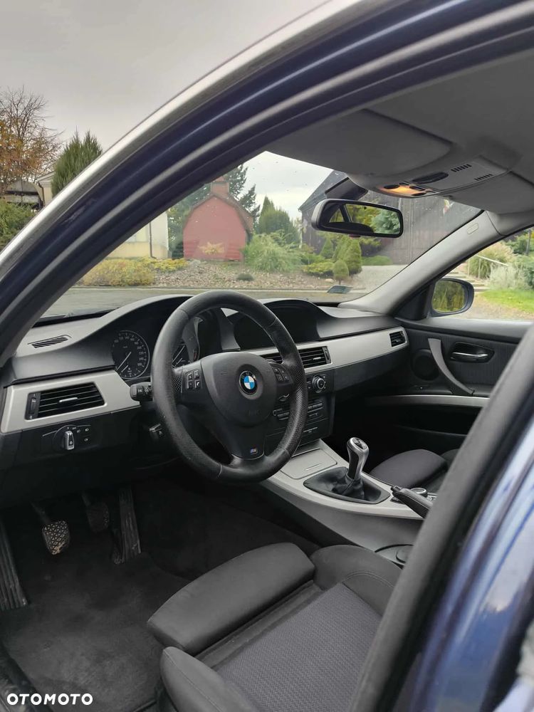 BMW Seria 3 320d Efficient Dynamics - 6