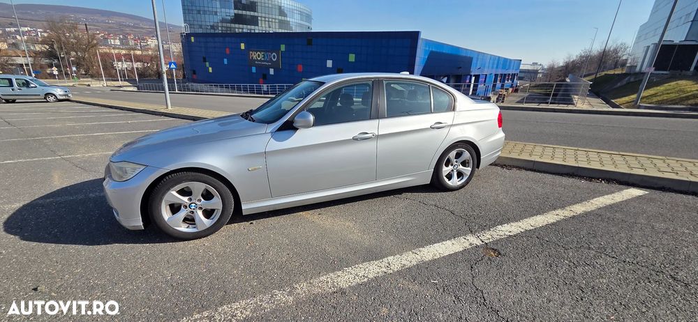 BMW Seria 3 320d DPF Efficient Dynamics Edition - 1