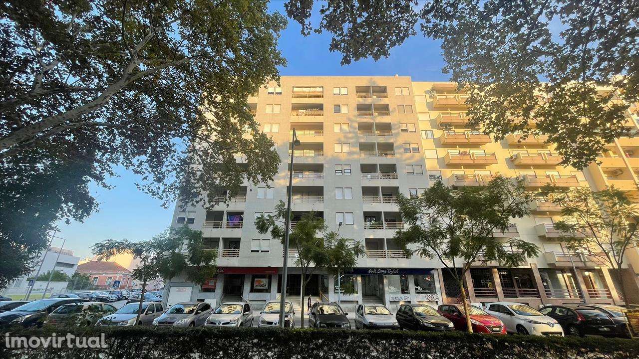 APARTAMENTO T3 ARRENDADO ATÉ AGOSTO DE 2026, EM SETÚBAL - Grande imagem: 4/12