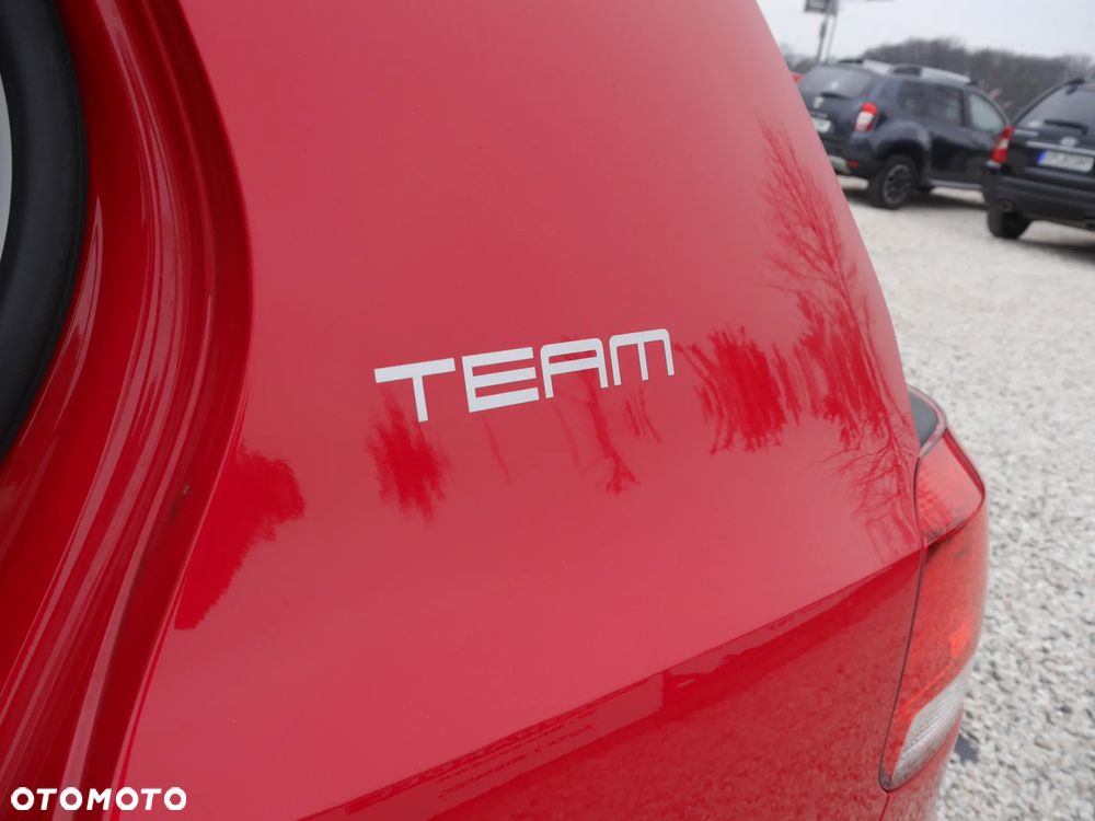 Volkswagen Golf 1.6 TDI DPF BlueMotion Technology Team - 16