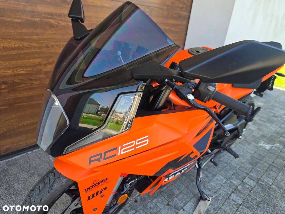KTM RC 125 - 24