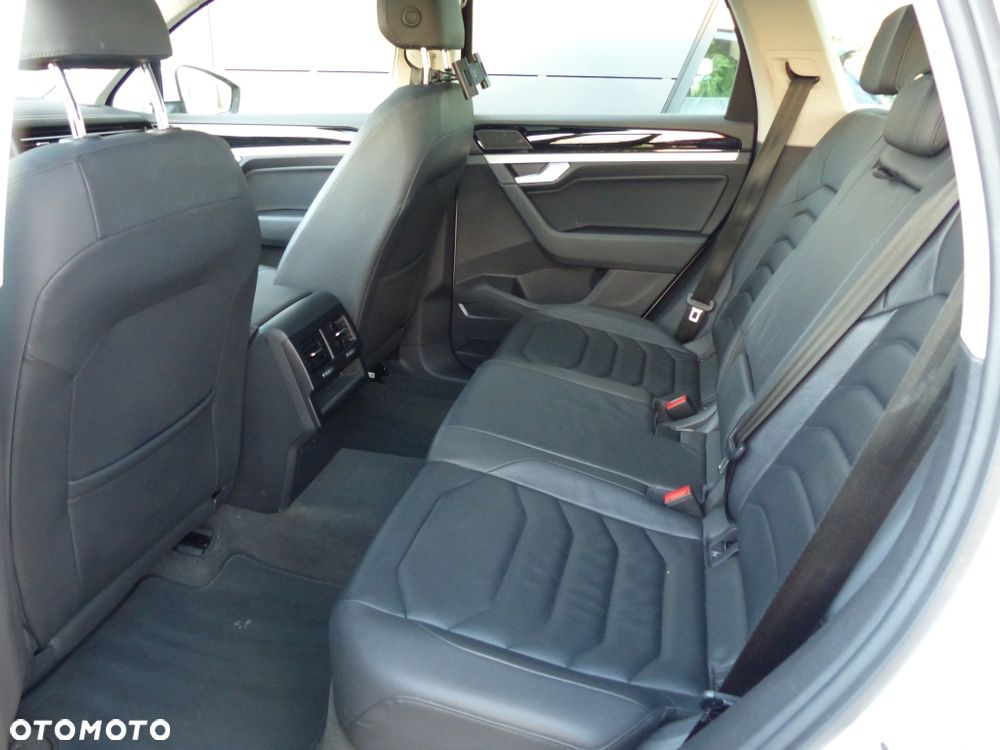 Volkswagen Touareg 3.0 V6 TDI SCR 4Mot - 14