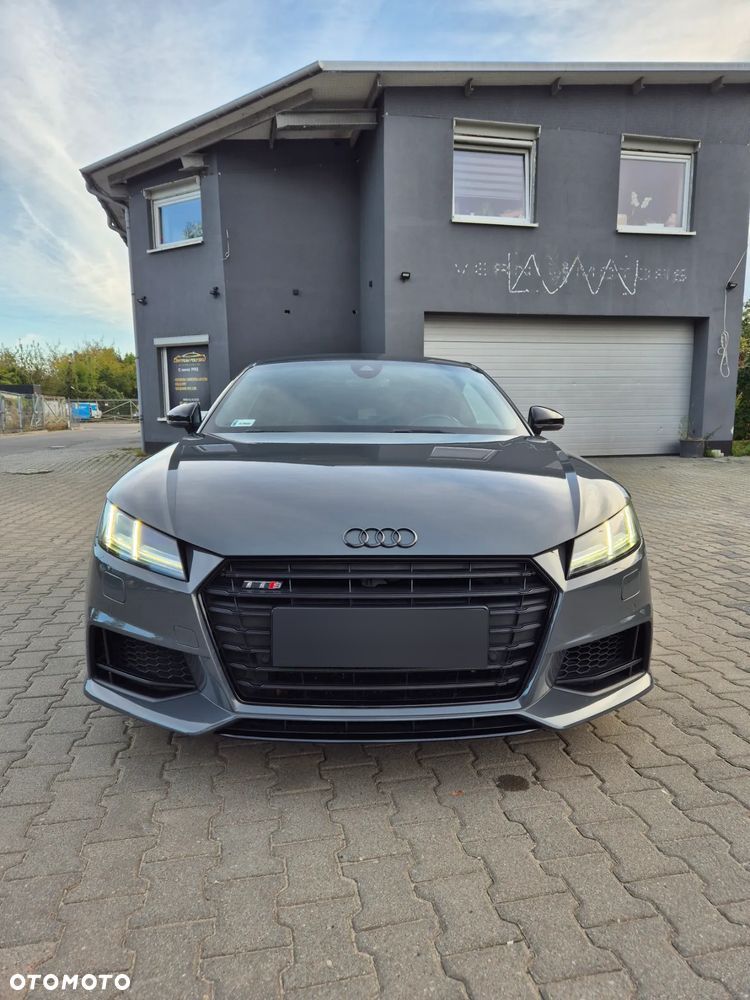 Audi TT S Coupé - 19
