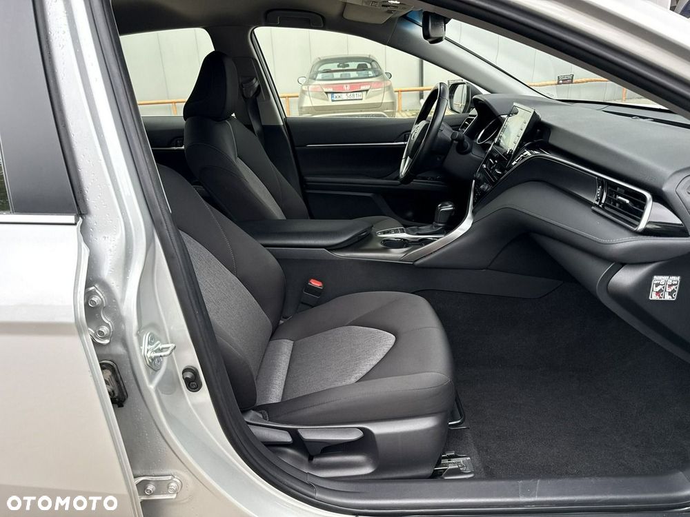 Toyota Camry 2.5 Hybrid Comfort CVT - 19