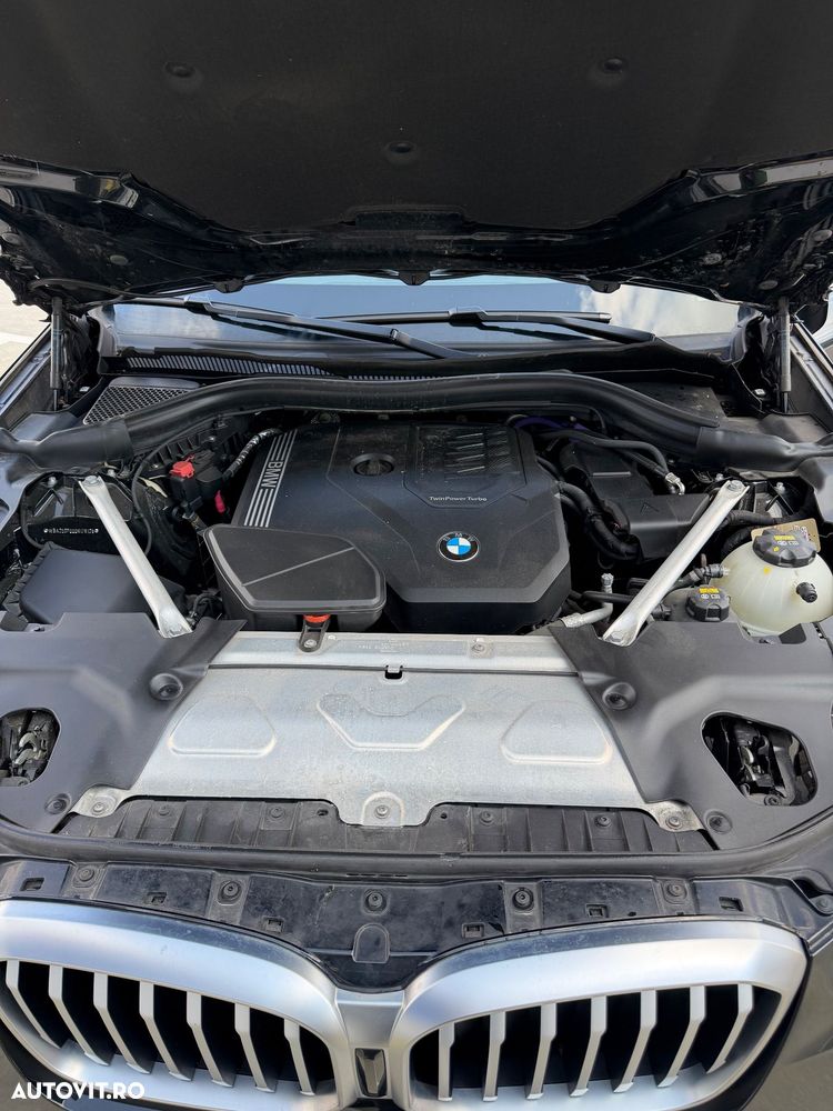 BMW X3 xDrive20i AT xLine - 32
