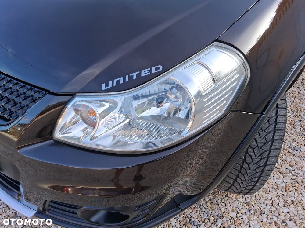 Suzuki SX4 2.0 DDiS 4x4 Style - 13