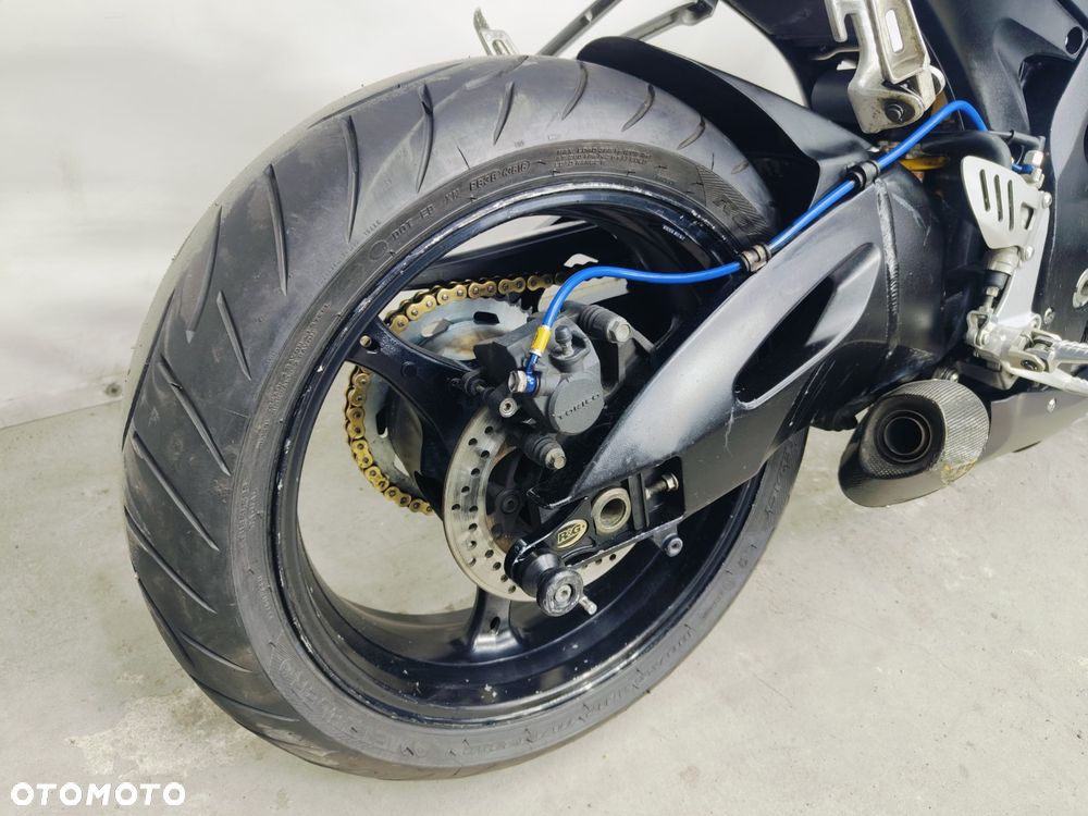 Suzuki GSX-R - 10