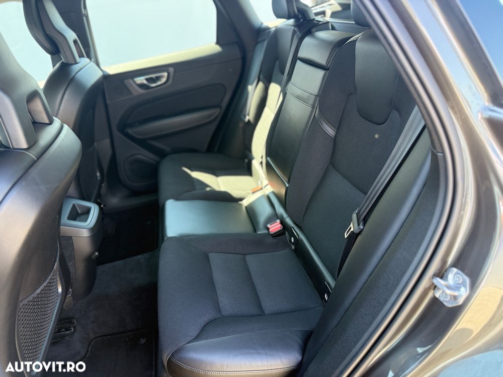Volvo XC 60 T5 AWD Geartronic Momentum - 19