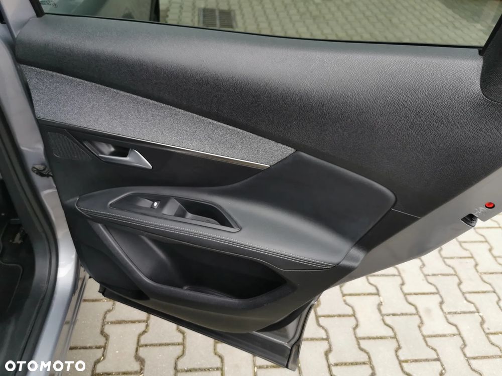 Peugeot 3008 BlueHDi 130 Stop & Start EAT8 Allure Business-Paket - 22