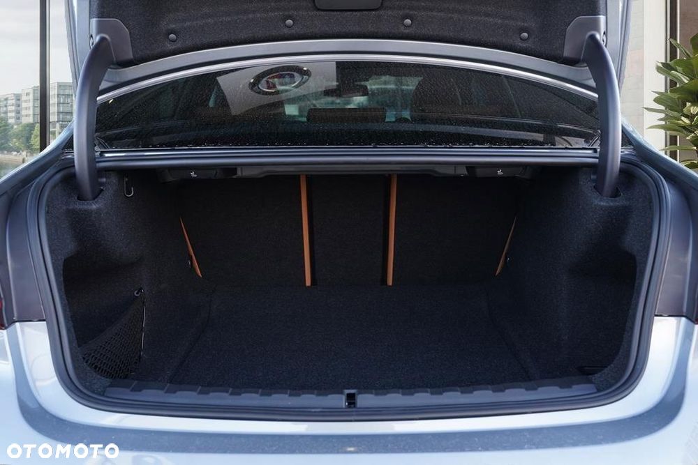 BMW Seria 3 320i xDrive M Sport sport - 8