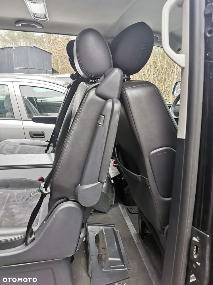 Volkswagen Multivan - 16