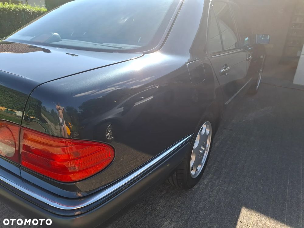 Mercedes-Benz Klasa E 280 4-Matic Elegance - 7