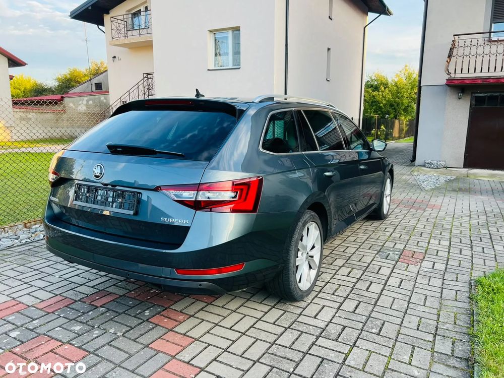 Skoda Superb 1.5 TSI DSG Sportline - 10