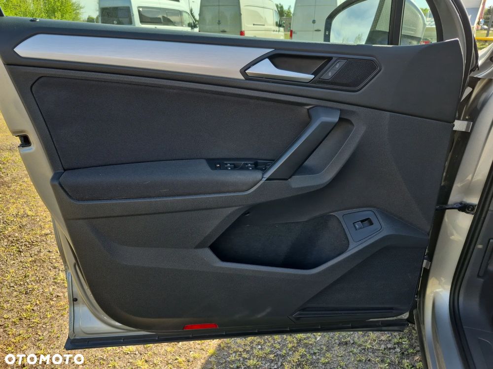 Volkswagen Tiguan 1.5 TSI EVO Comfortline - 23