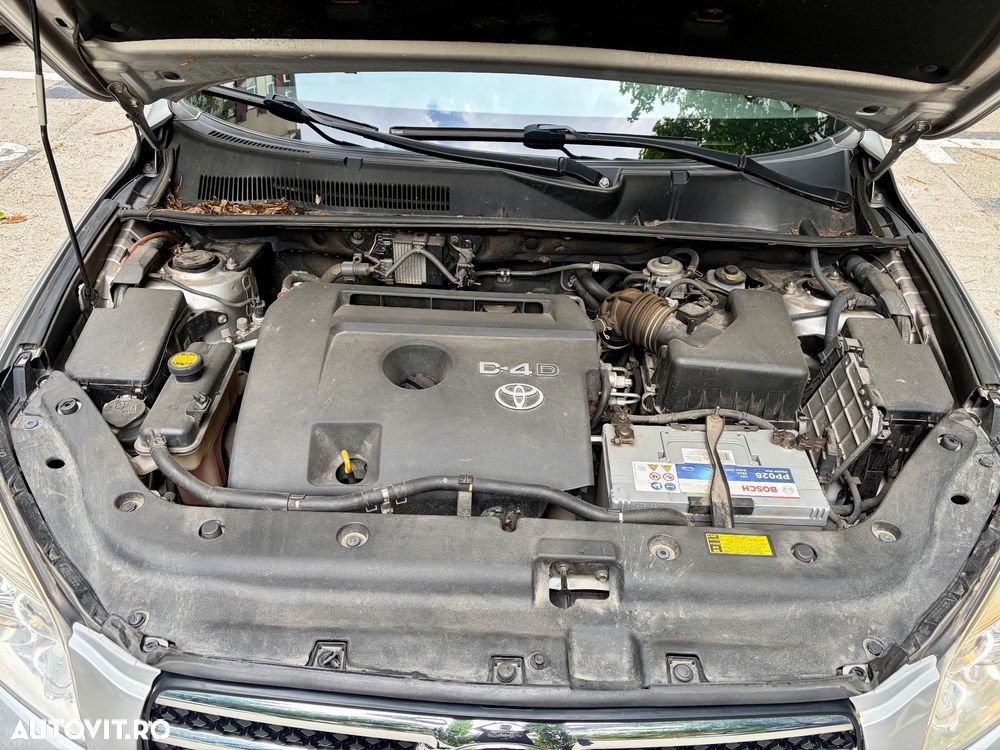 Toyota RAV4 2.2 D-4D Executive - 10