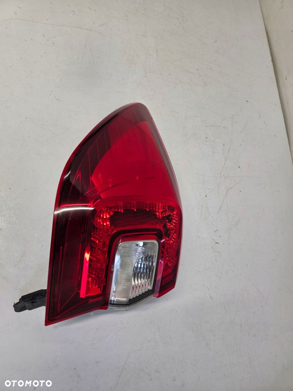 Lampa lewy tył SUBARU Outback LED 15- 220-60228
