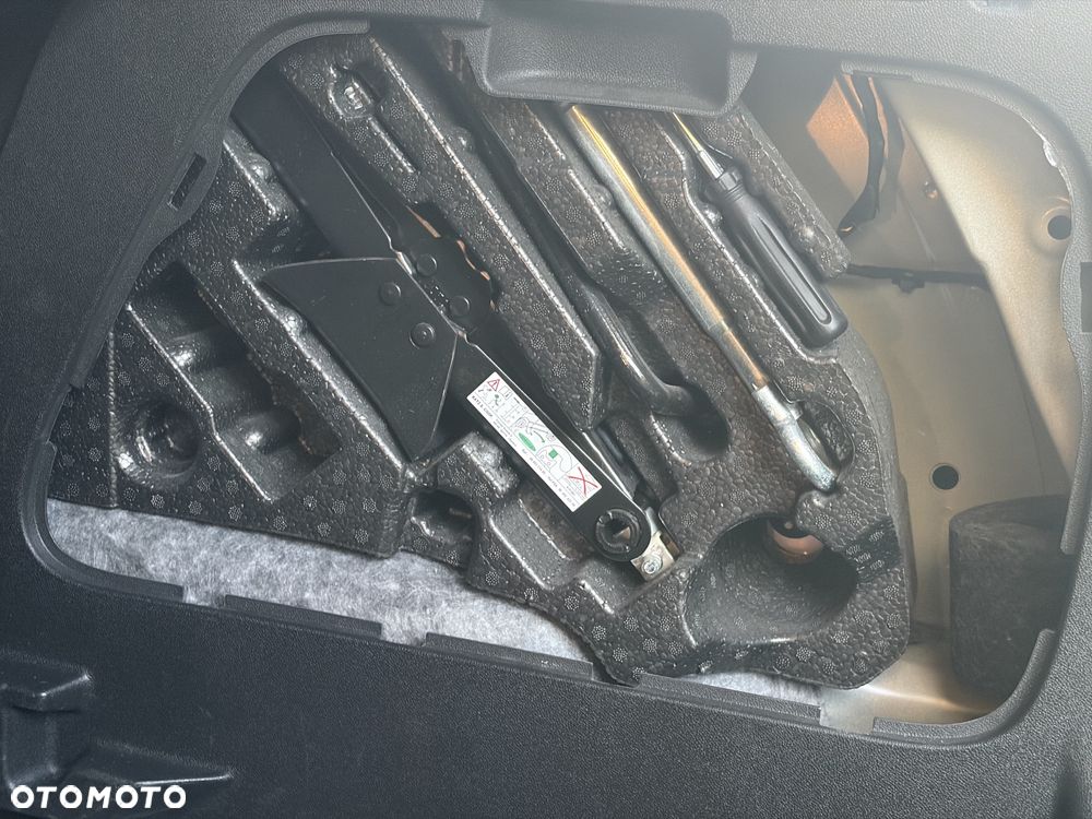 Opel Crossland X - 26