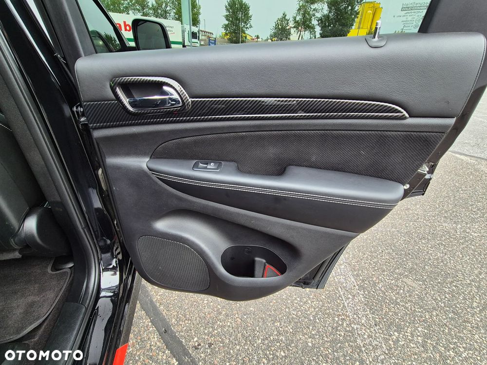 Jeep Grand Cherokee 6.4 V8 SRT8 - 36