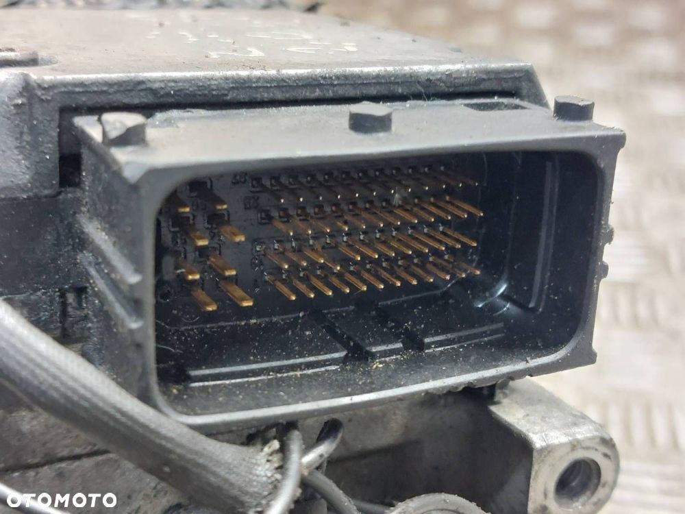 POMPA WTRYSKOWA USZKODZONA  ZAFIRA A LIFT 2.0 DTI 0470504227 55556383 - 3