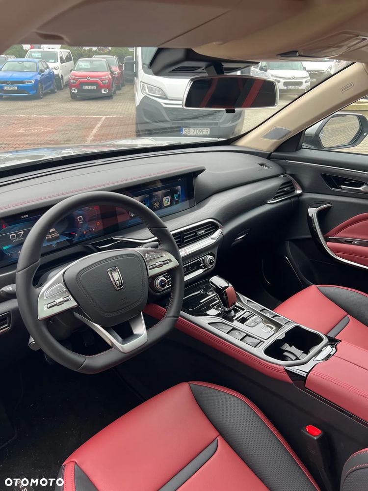 Bestune T77 1.5T Business DCT - 9