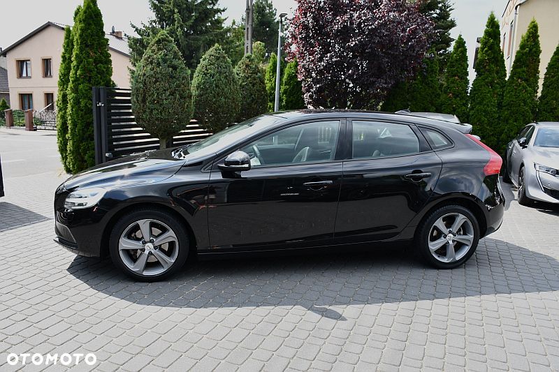 Volvo V40 T3 Momentum - 28