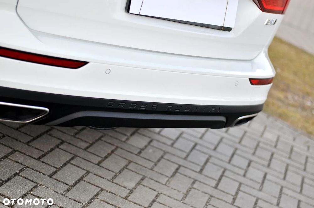Volvo V60 Cross Country B4 D AWD Plus - 17