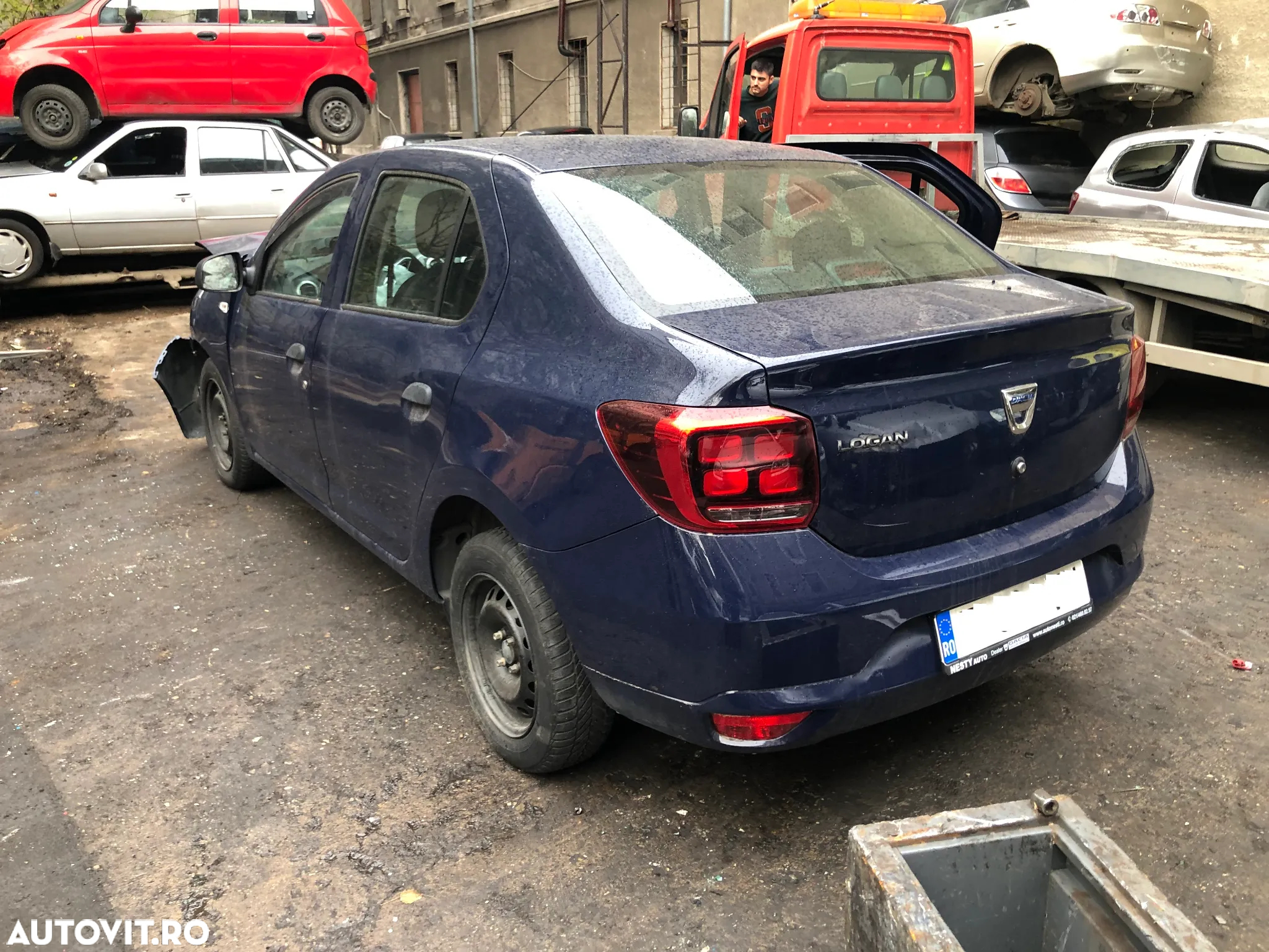 Dezmembrez Dacia Logan 2 facelift 1.0 benzina 2018 albastru - 2