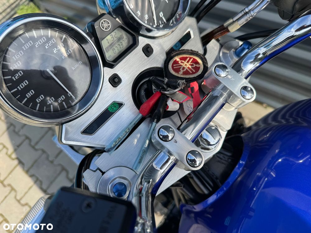 Yamaha XJR - 20