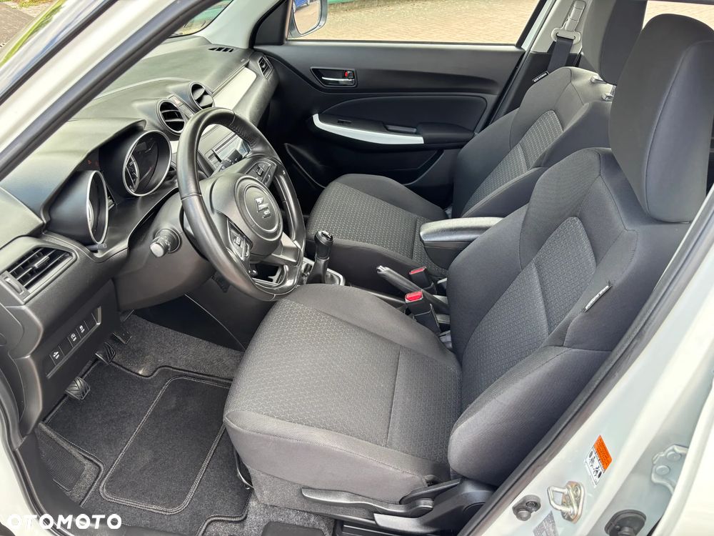 Suzuki Swift - 12