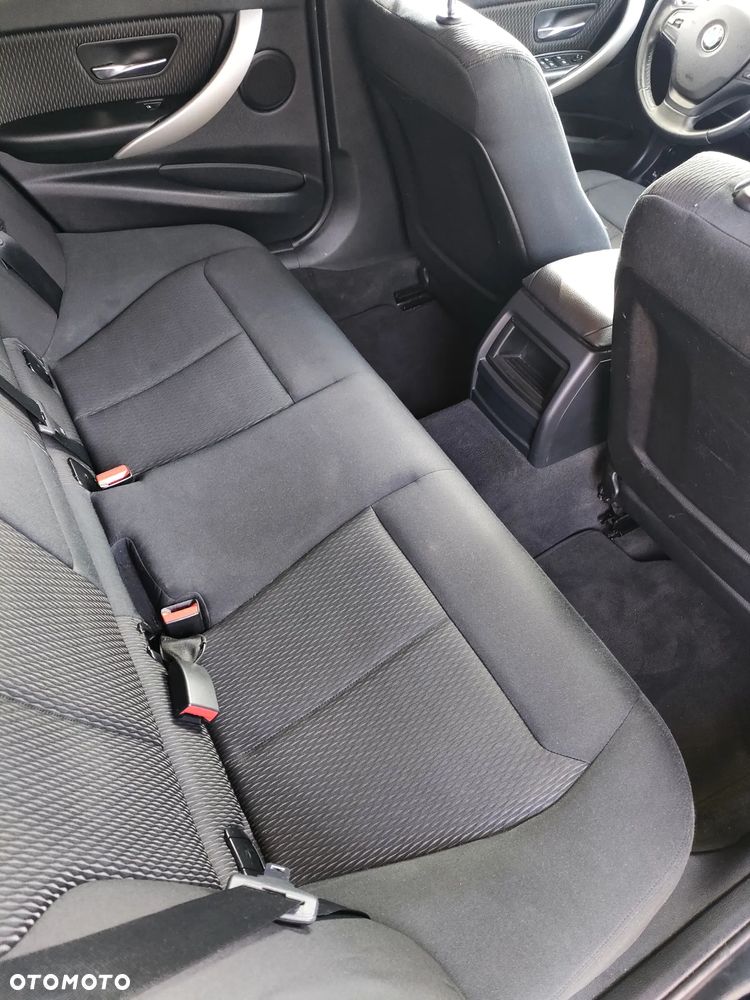 BMW Seria 3 320d Efficient Dynamics Edition - 4