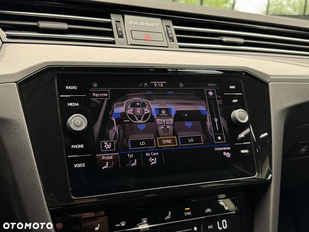 Volkswagen Passat - 36