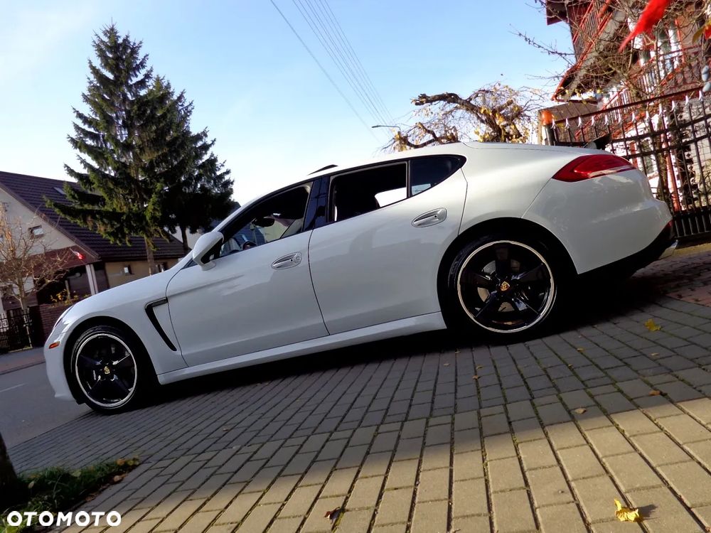 Porsche Panamera 4 PDK Edition - 13