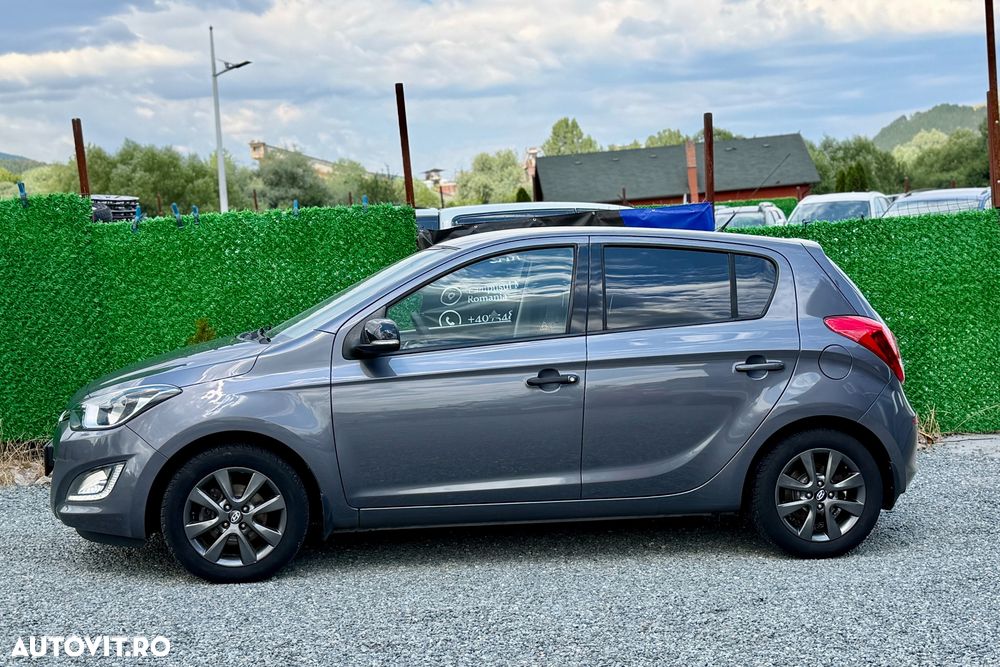 Hyundai i20 1.25 M/T ISG Comfort - 10
