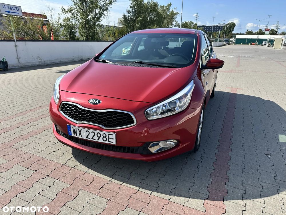 Kia Ceed 1.4 L - 8