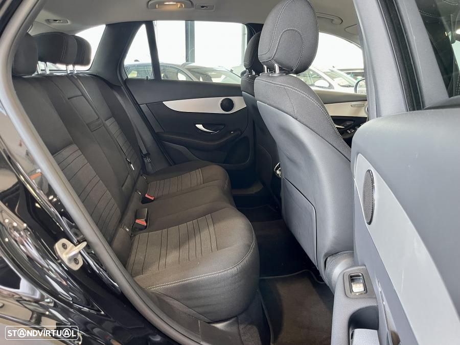 Mercedes-Benz GLC 300 de 4Matic 9G-TRONIC - 34