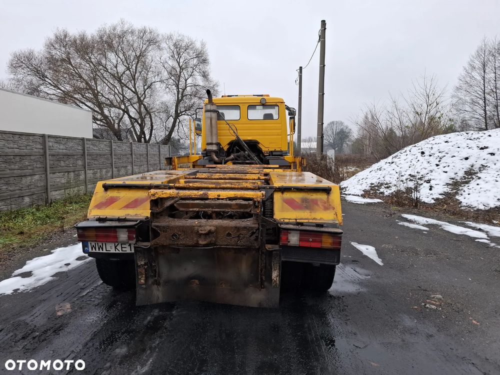 Mercedes-Benz SK 2527 - 4