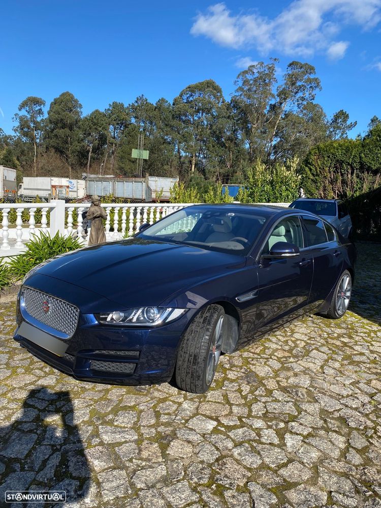 Jaguar XE 2.0 D Prestige Aut. - 37