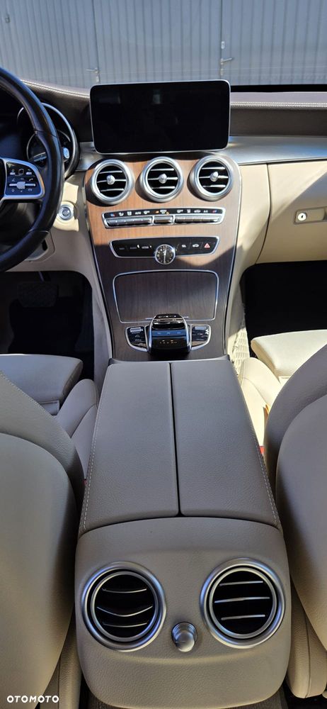 Mercedes-Benz Klasa C 300 e 9G-TRONIC Avantgarde - 11