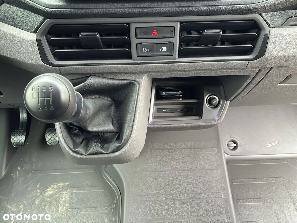 Volkswagen Crafter 35 Furgon L4H3, 2.0BiTDI 177KM, 4490mm, Wysoki dach - 37