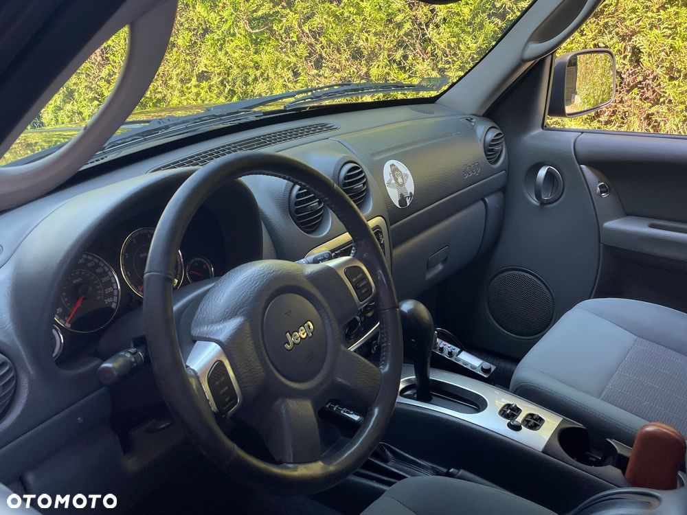 Jeep Cherokee 3.7L Limited - 8