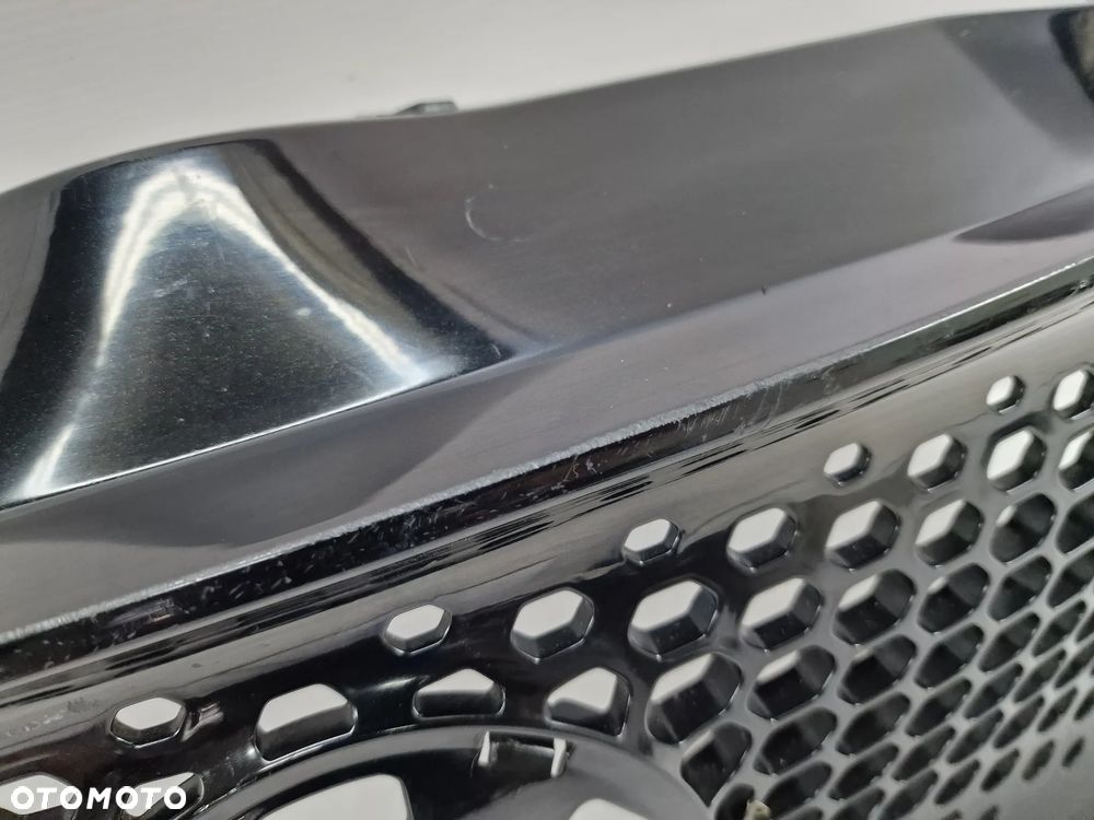 SMART FORFOUR II 2 14- ATRAPA / GRILL PRZEDNI PRZÓD , NR 622564052R / A4538881523 , NR AUKCJI GR371 - 9