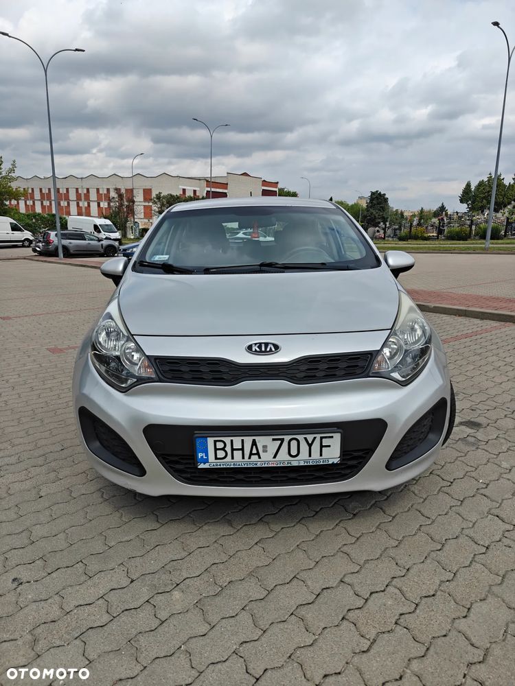 Kia Rio - 2
