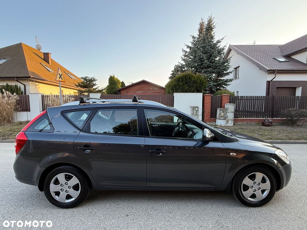 Kia Ceed 1.6 Crdi Comfort + - 12