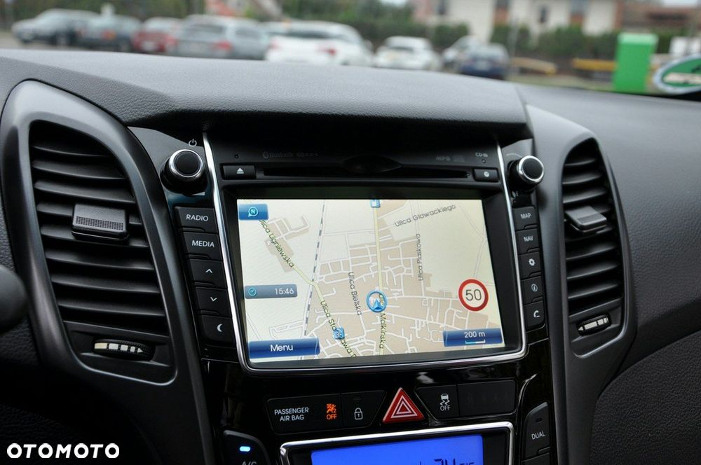 Hyundai i30 1.6 GDI Turbo Luxury - 31