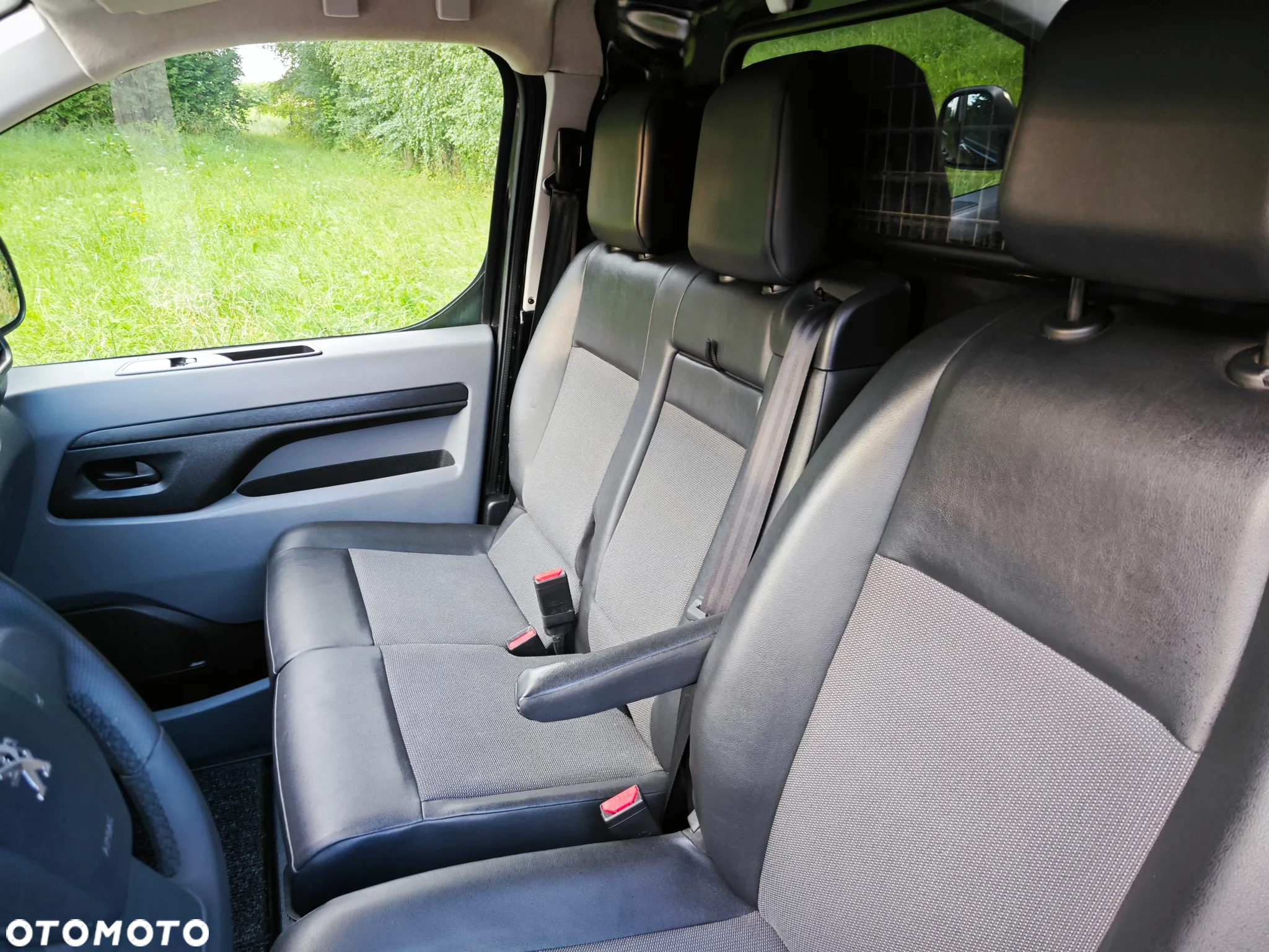 Peugeot EXPERT L2H1 LONG AUTOMAT 2.0 180KM DUŻY SERWIS - 21